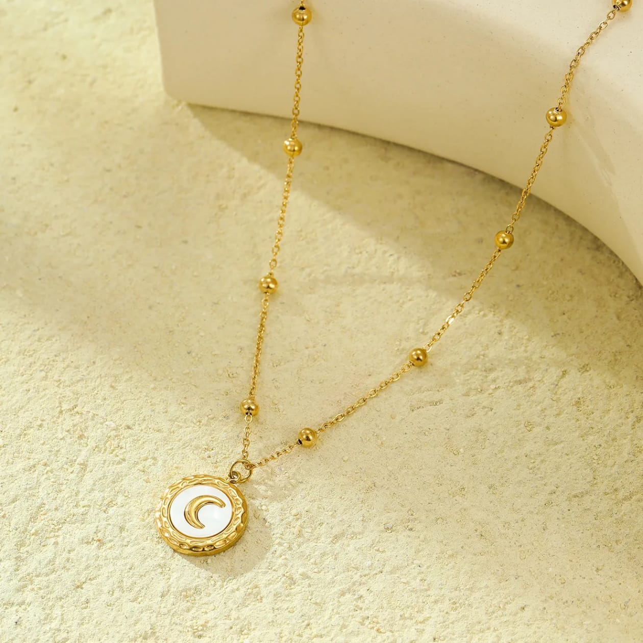 Charlette-Moon Shaped Charm Necklace Sumaeoa1