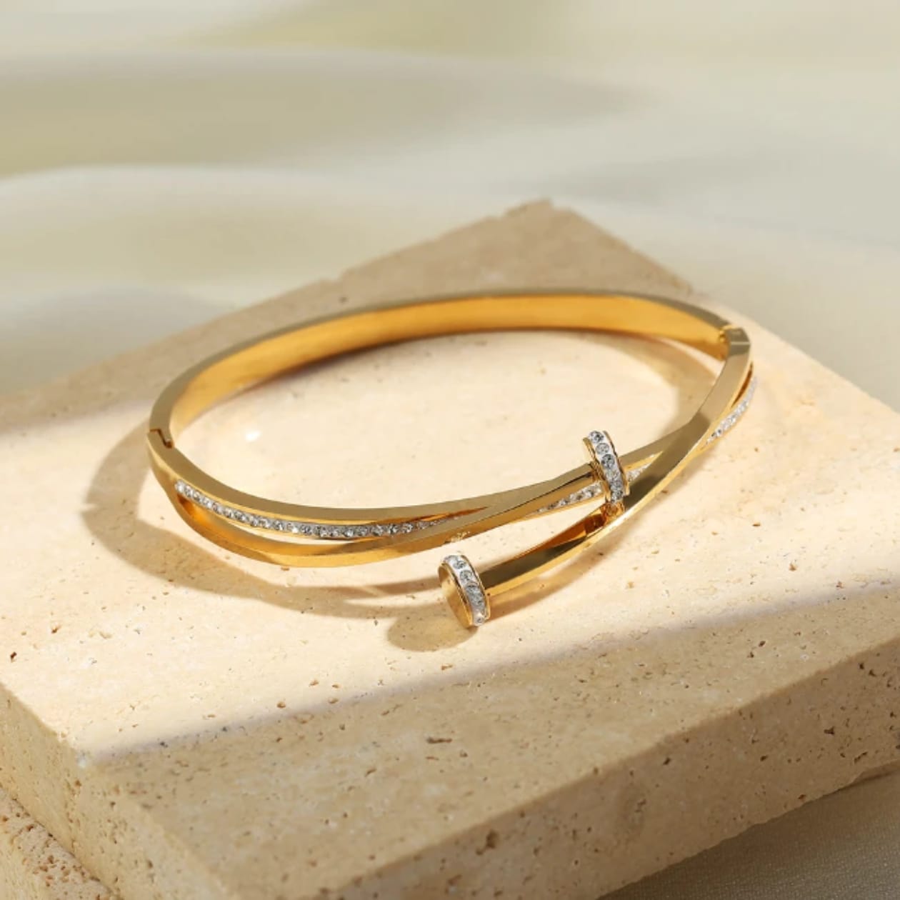 Modern twist Bracelet