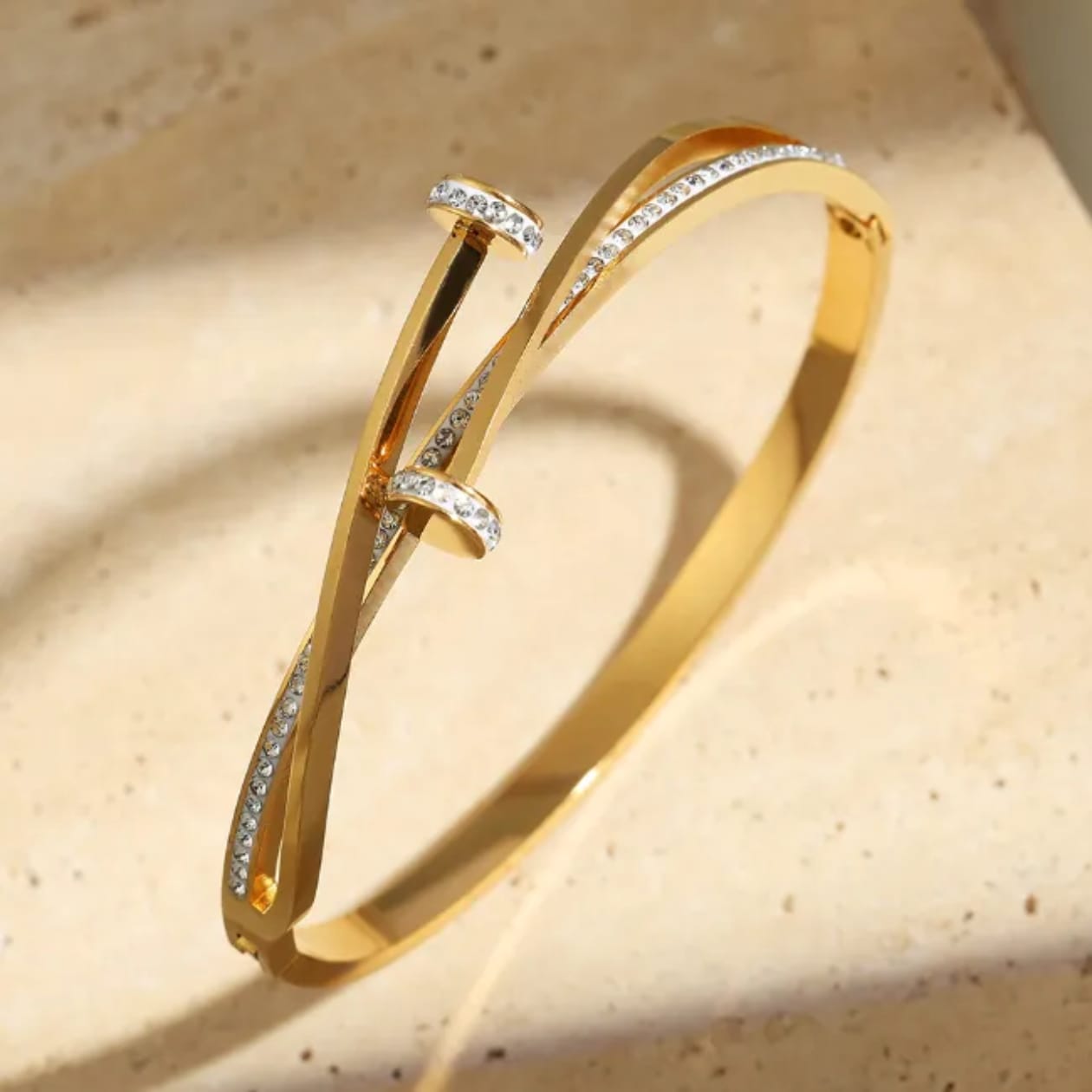 Modern twist Bracelet