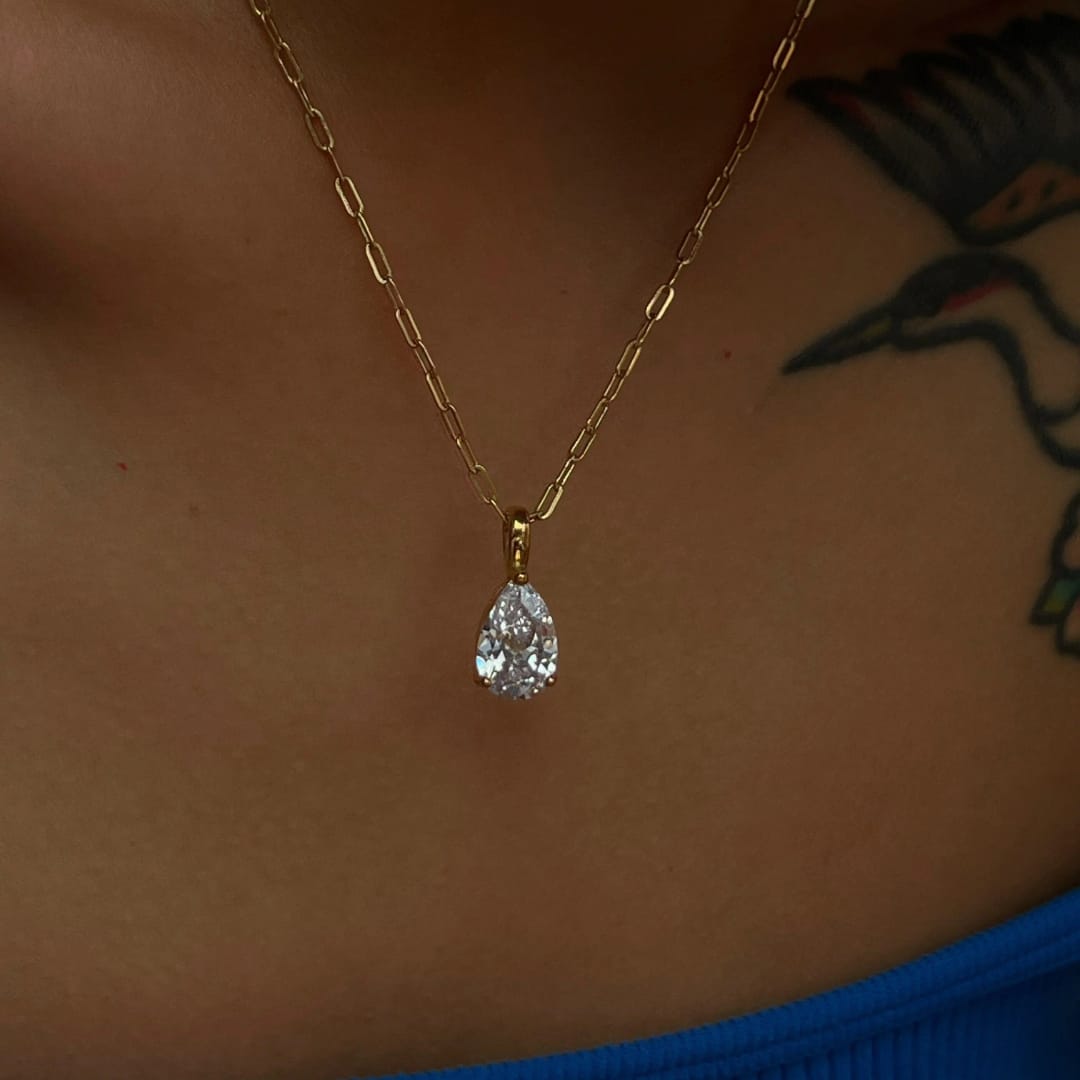 Pear-Cut Solitaire Pendant Necklace – 18K Gold-Plated Minimal Chain