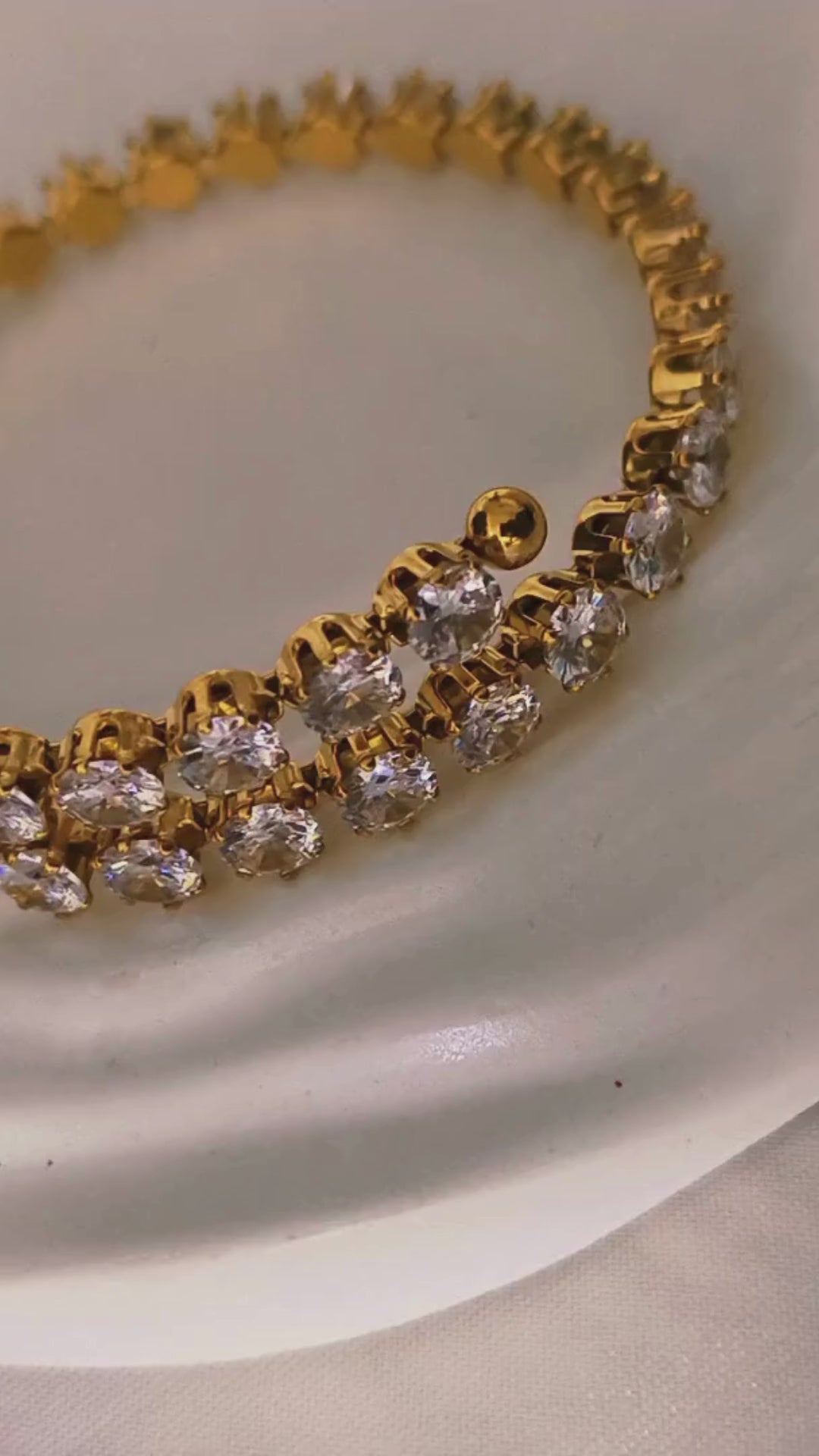 Elle -Royal White Diamonds Light Luxury Waist Bracelets