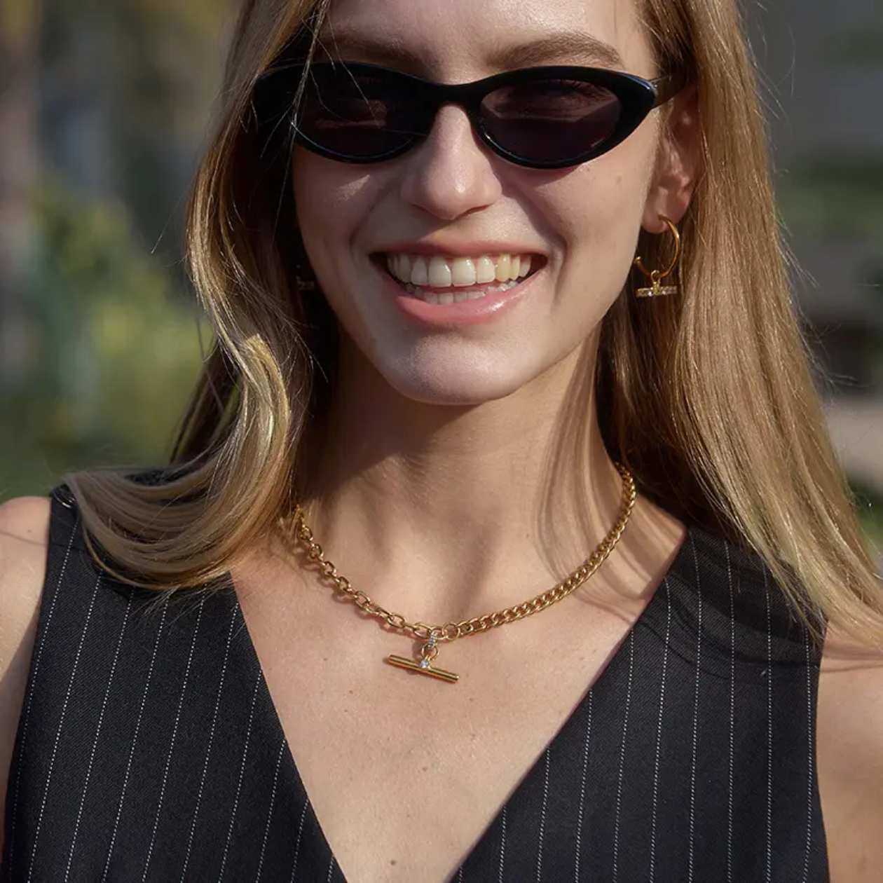 Emilie - Gold Plated T-Bar Statement Necklace – Waterproof & Anti-Tarnish Chunky Chain Pendant Jewelry