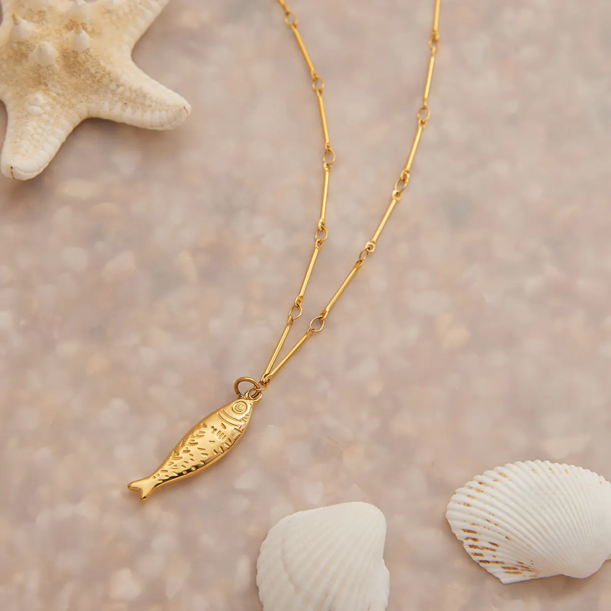 Freda - Fish Pendant Necklace – 18K Gold-Plated -Beach essential