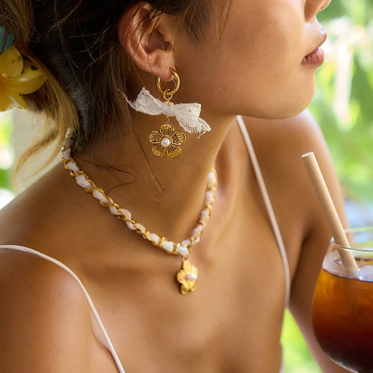 Pearl Petal Bow Earrings - 18k PVD gold plated