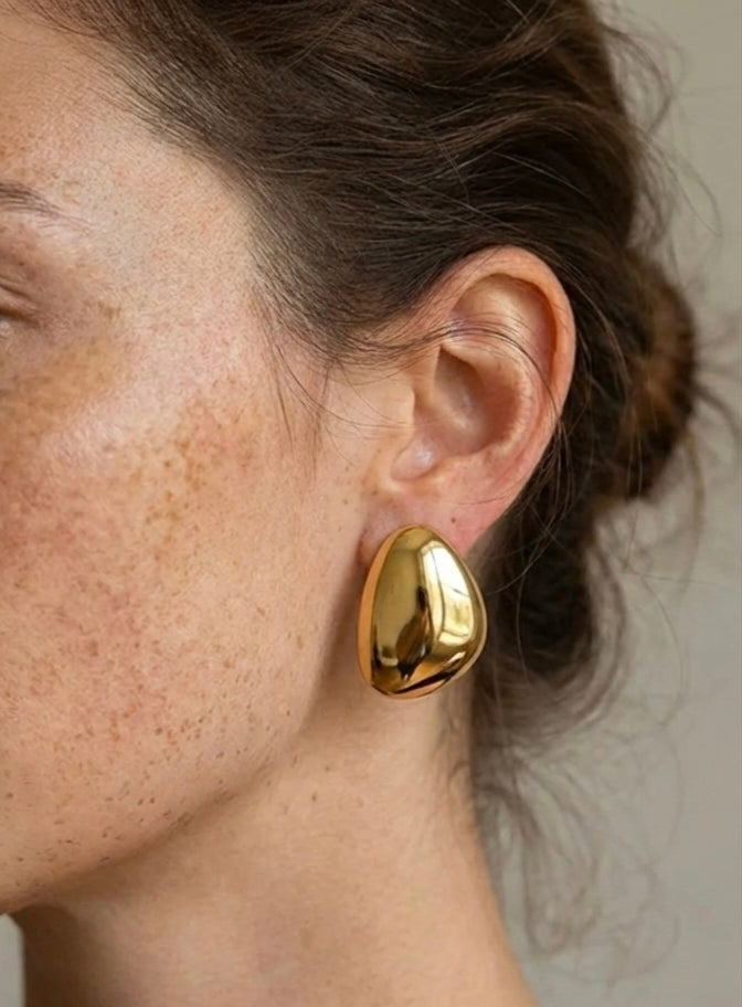 Aurelia Pebble Studs- 18K Gold -PVD plated