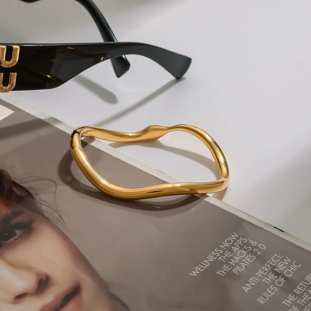 Naagin - Gold Snake Curve Bangle