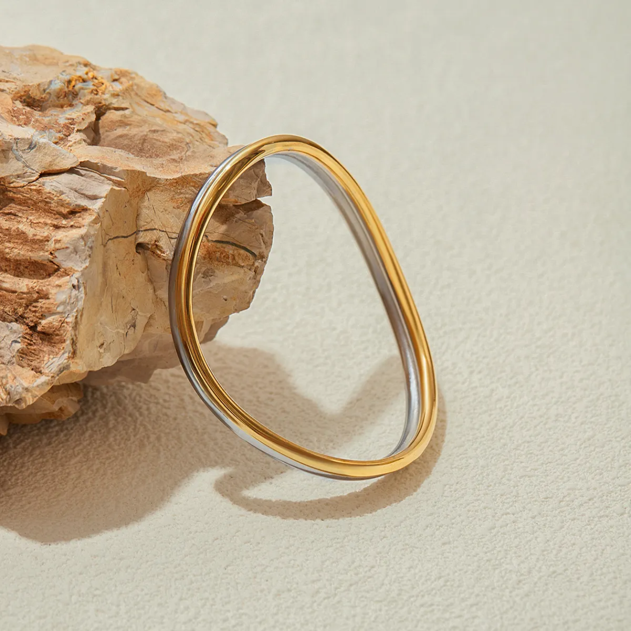 Dual Tone Wavy Bangle  - 18k PVD gold plated